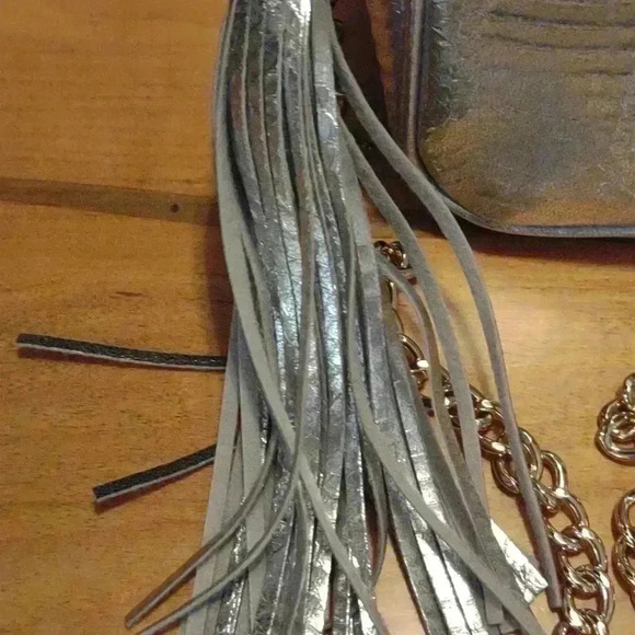 NWT Victoria Secret silver crossbody bag with heavy gold chain strap accent - Picture 3 of 7